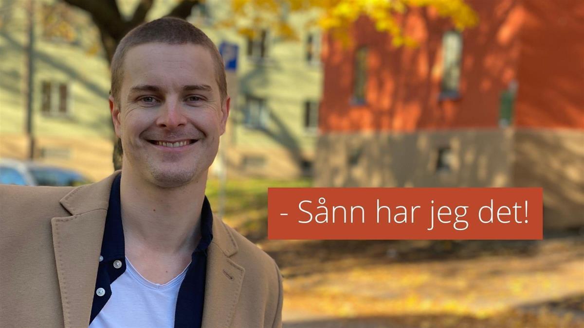 Ung mann som smiler - Klikk for stort bilde