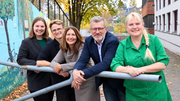 Lenke til artikkel: Holmen vgs gratulerer Rosa kompetanse med YS sin likestillingspris
