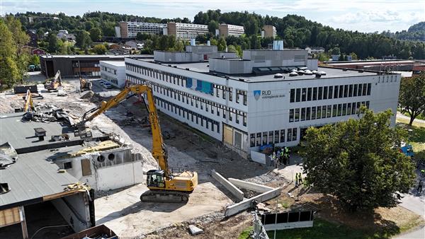 Lenke til artikkel: Nå starter byggingen av «nye» Rud videregående skole  