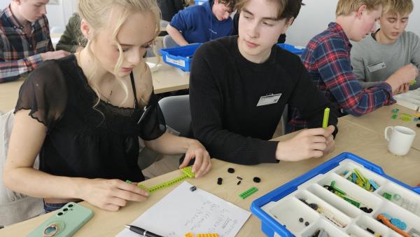 Lenke til artikkel: Spennende skoledag hos Justervesenet