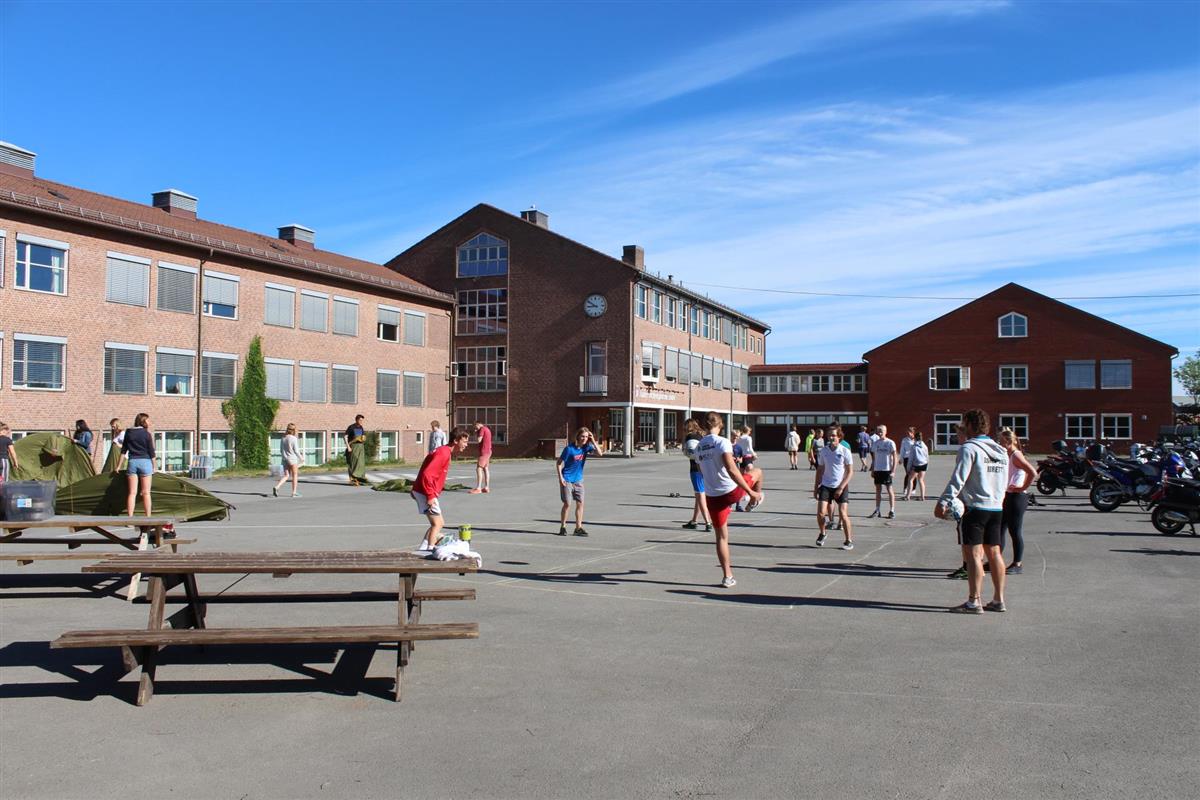 Kontaktinformasjon Asker Videreg ende Skole